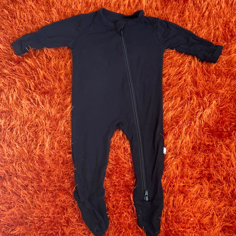 Kyte footie black